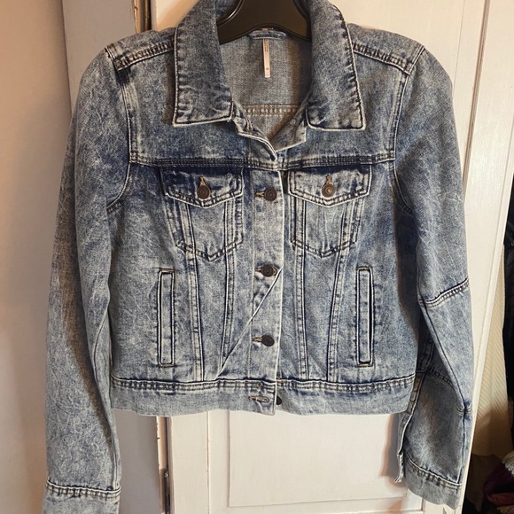 ｆｒｅｅ ｐｅｏｐｌｅ ｊｅａｎ ｊａｃｋｅｔ - Picture 2 of 3